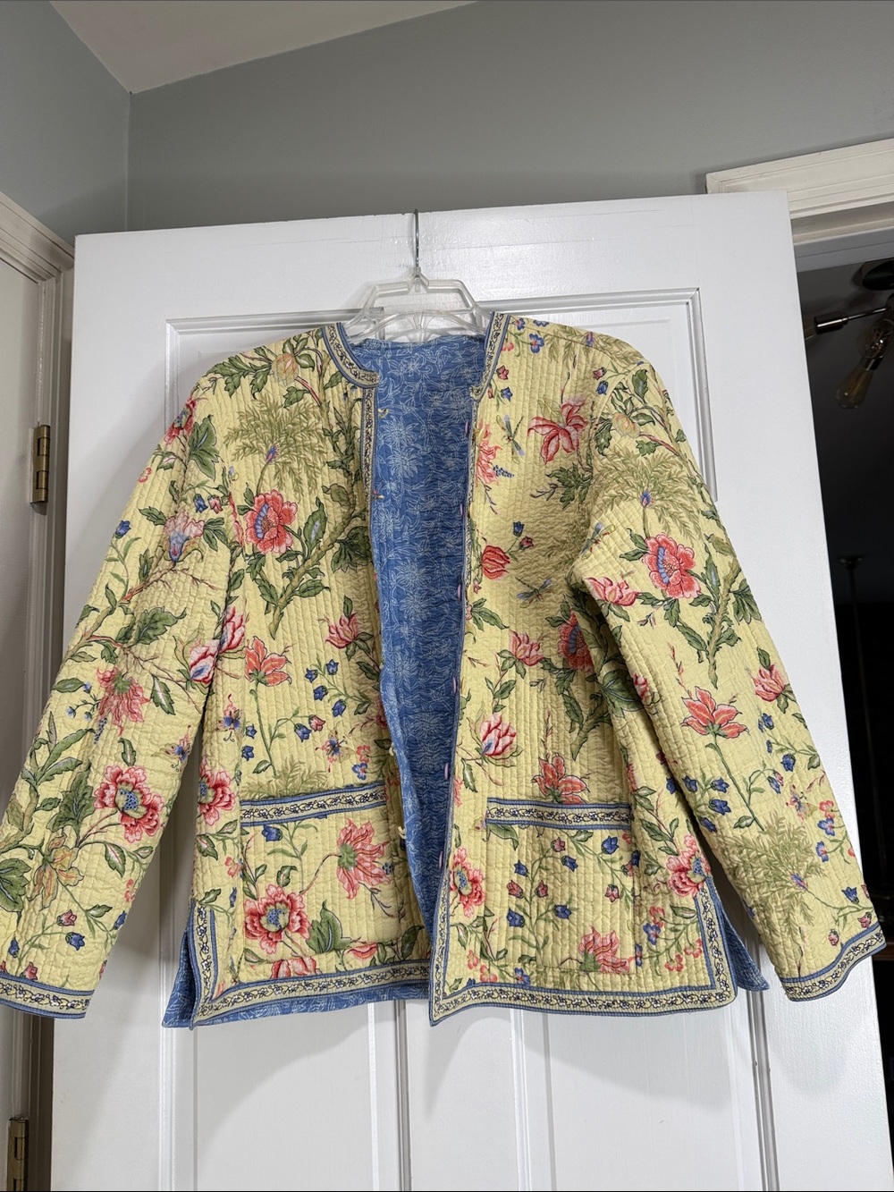 Reversible Floral Quilted Jacket - Picture 3 of 6
